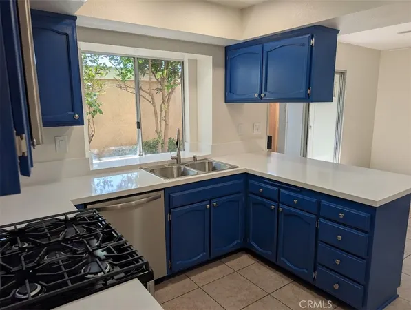 $3,295 | 14344 Foothill Boulevard, Unit 1004, Sylmar, CA 91342