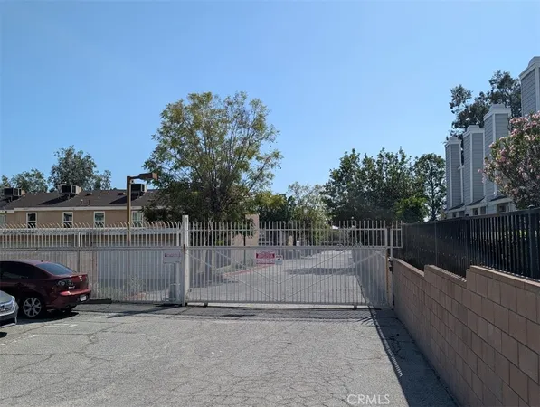 $3,295 | 14344 Foothill Boulevard, Unit 1004, Sylmar, CA 91342