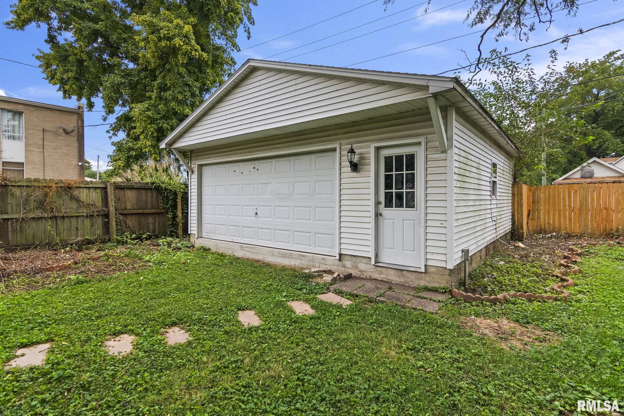 1227 North 3rd Street Springfield, IL 62702 - Photo 25 of 29 Gallery Image 25
