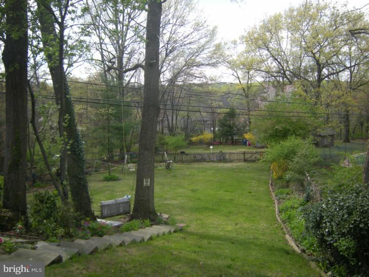 124 Rockwood Road Newtown Square, PA 19073 - Photo 3 of 22 Exterior Back