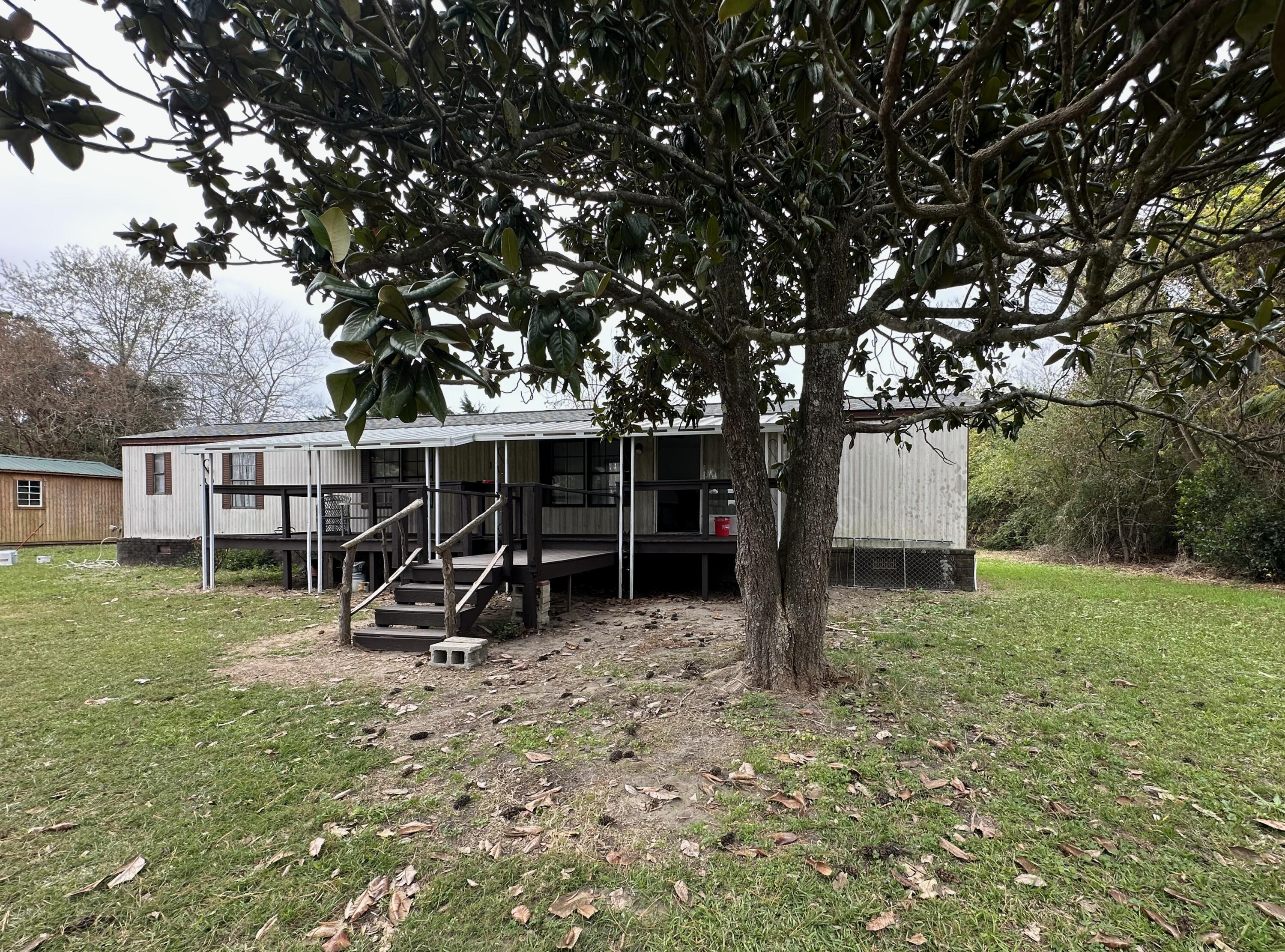 222 Planters Lane St. Stephen, SC 29479 - Photo 7 of 9 0AF26E77-A8EE-468F-B21A-045167C8CA40_1_2