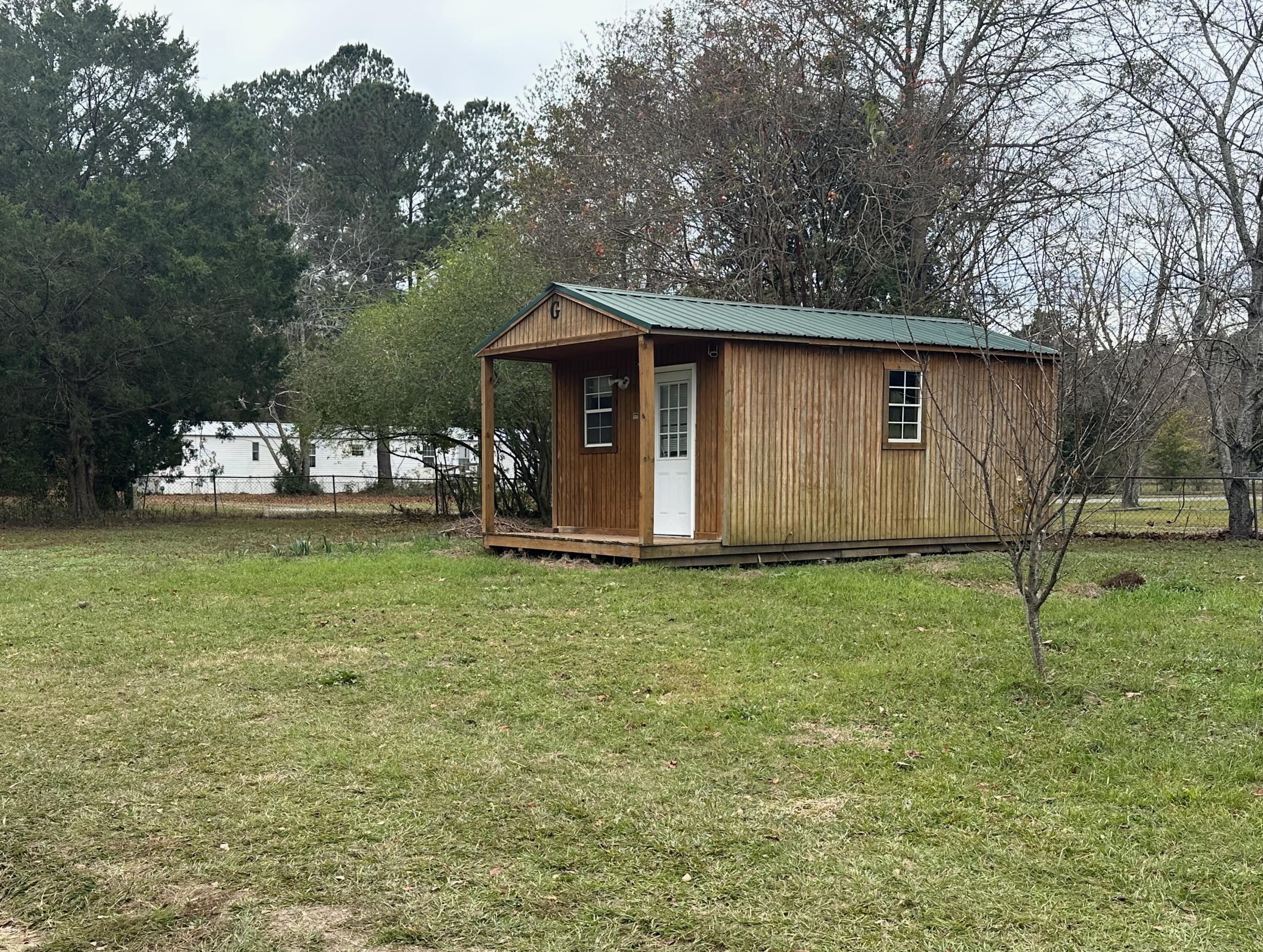 222 Planters Lane St. Stephen, SC 29479 - Photo 8 of 9 9C76026B-2097-4DE8-9D74-CC1B0C9AA80D_1_2