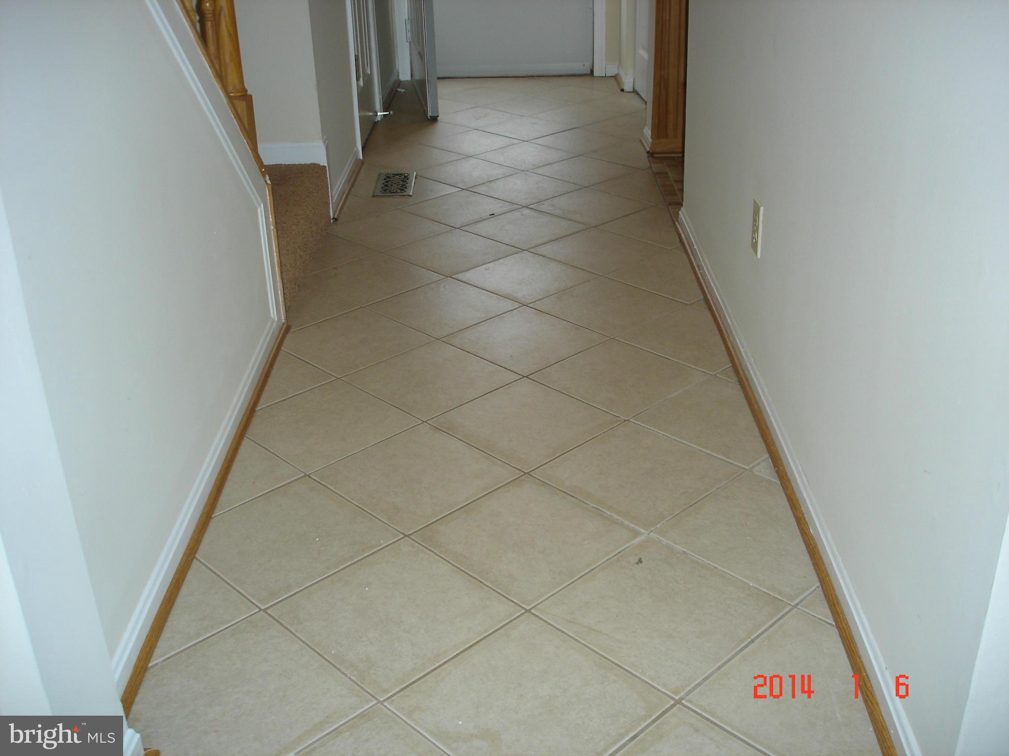 3916 Tidewood Road Baltimore, MD 21220 - Photo 2 of 15 Interior (General)