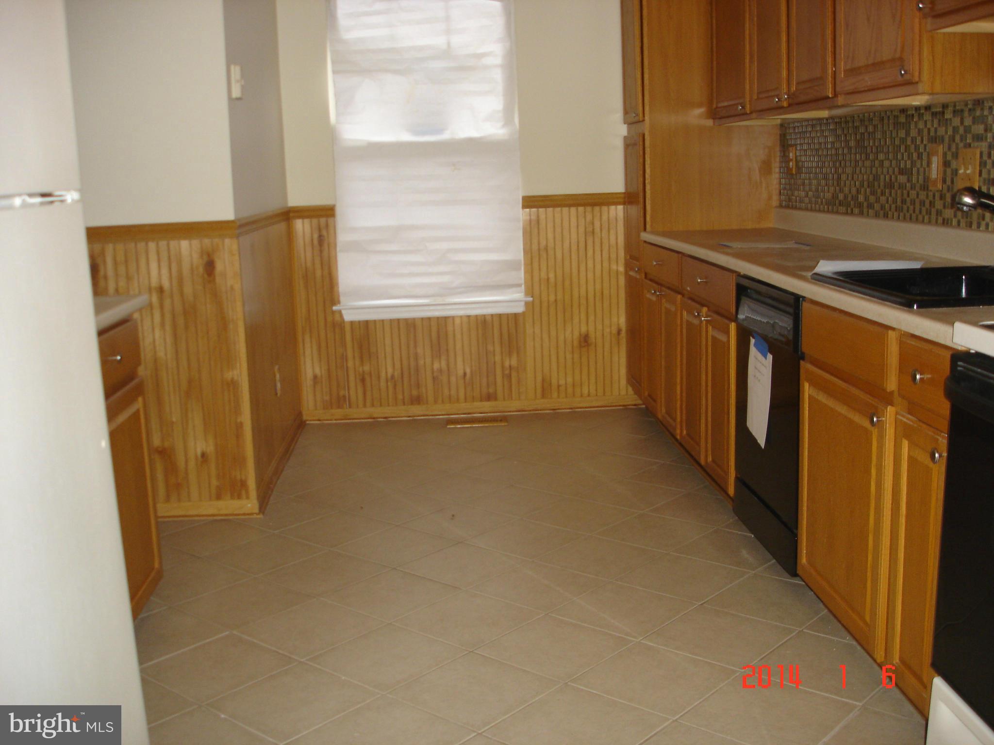 3916 Tidewood Road Baltimore, MD 21220 - Photo 5 of 15 Kitchen