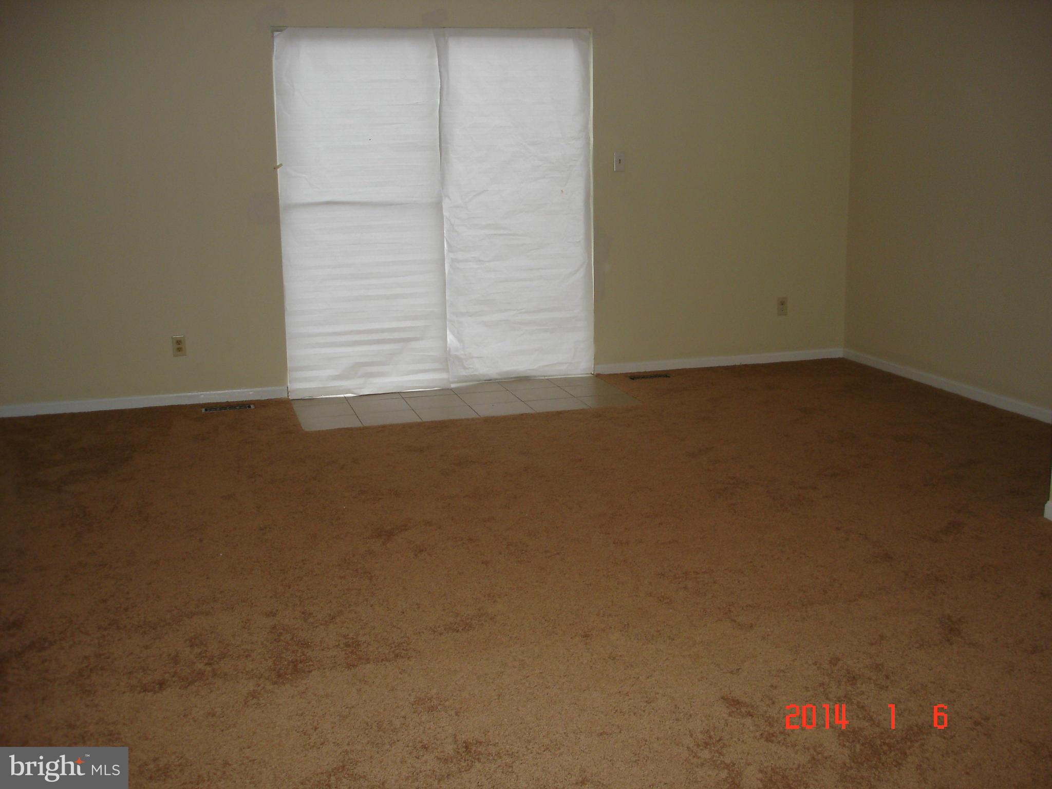 3916 Tidewood Road Baltimore, MD 21220 - Photo 6 of 15 Living Room