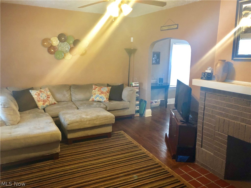4474 Broadale Road Cleveland, OH 44109 - Photo 8 of 22 Gallery Image 8