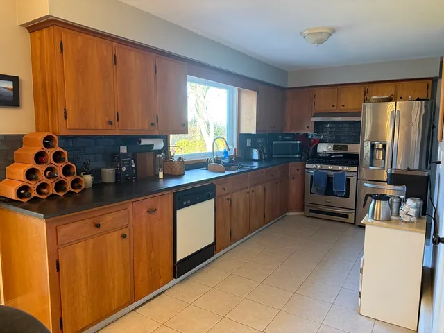 $2,700 | 12 Holiday Drive, Fairhaven, MA 02719