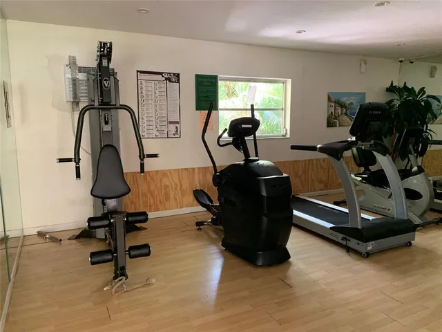 $1,400 | 5168 Northeast 6th Avenue, Unit 429, Fort Lauderdale, FL 33334