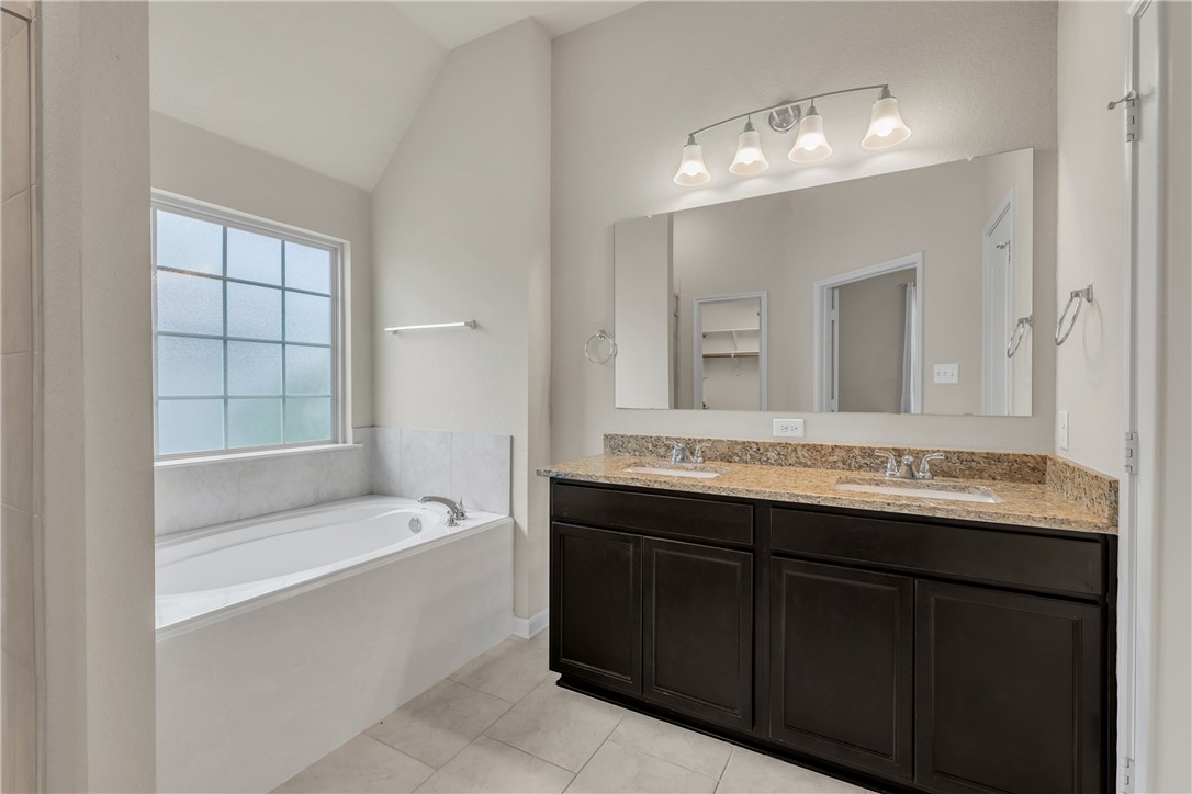 2073 Positano Loop Bryan, TX 77808 - Photo 11 of 24