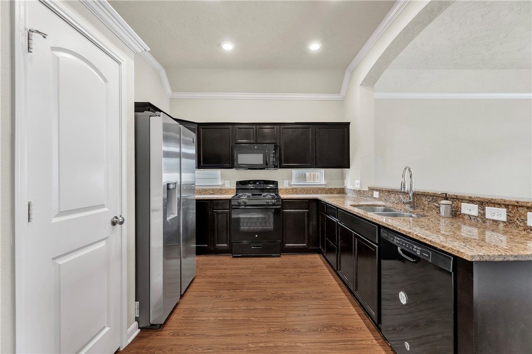 2073 Positano Loop Bryan, TX 77808 - Photo 4 of 24