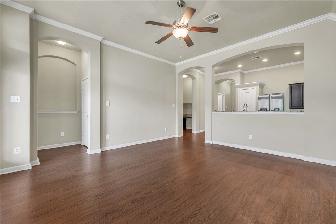 2073 Positano Loop Bryan, TX 77808 - Photo 8 of 24