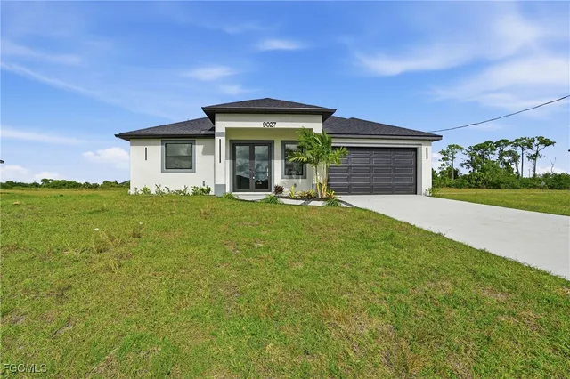 $349,000 | 9027 Bamboo Circle, LaBelle, FL 33935