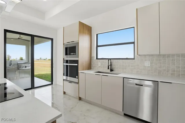 $349,000 | 9027 Bamboo Circle, LaBelle, FL 33935