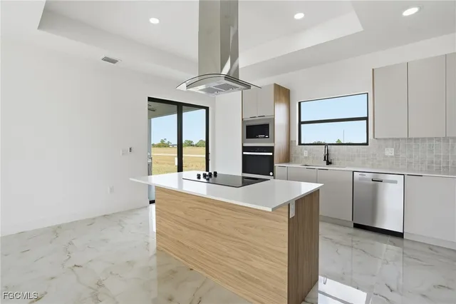 $349,000 | 9027 Bamboo Circle, LaBelle, FL 33935