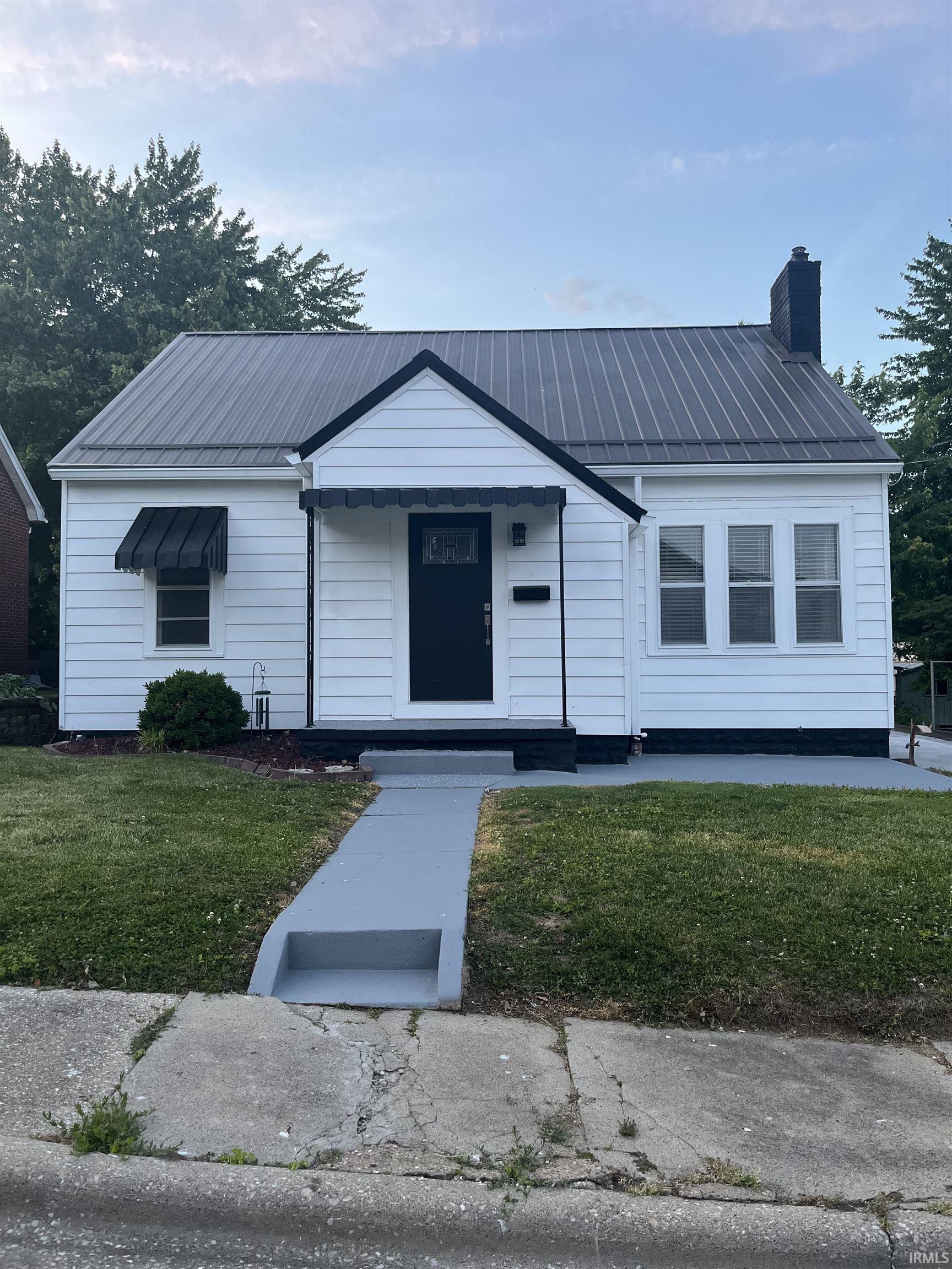 326 East 9th Street Jasper, IN 47546 - Photo 1 of 26