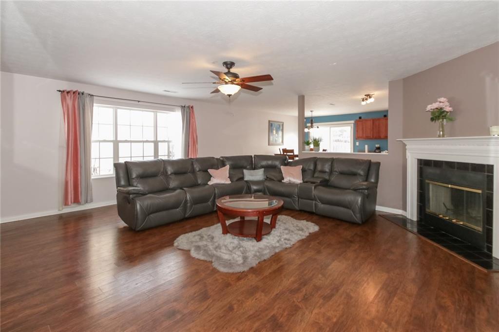 2741 Rothe Lane Indianapolis, IN 46229 - Photo 5 of 25 Gallery Image 5