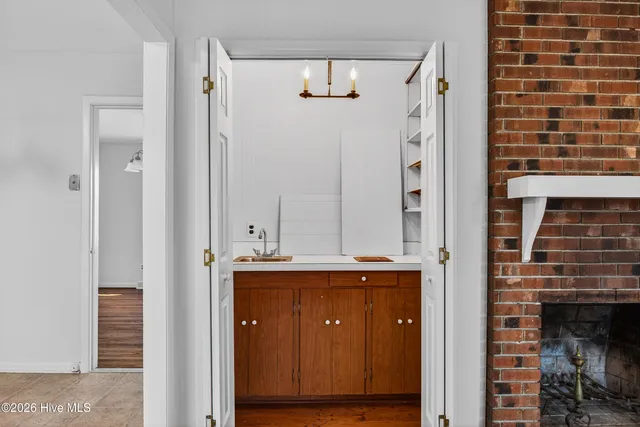 $239,500 | 1007 Henderson Drive, Jacksonville, NC 28540