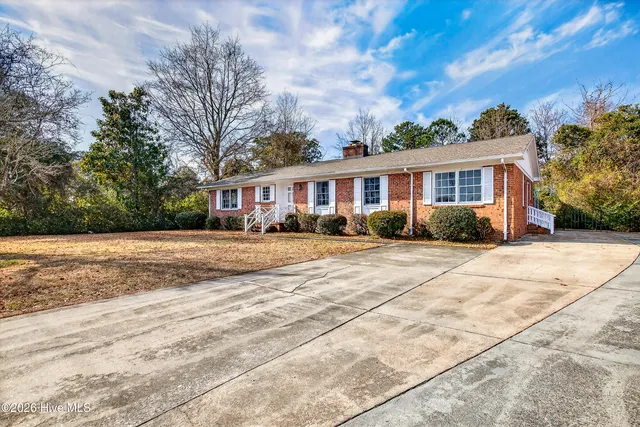 $239,500 | 1007 Henderson Drive, Jacksonville, NC 28540