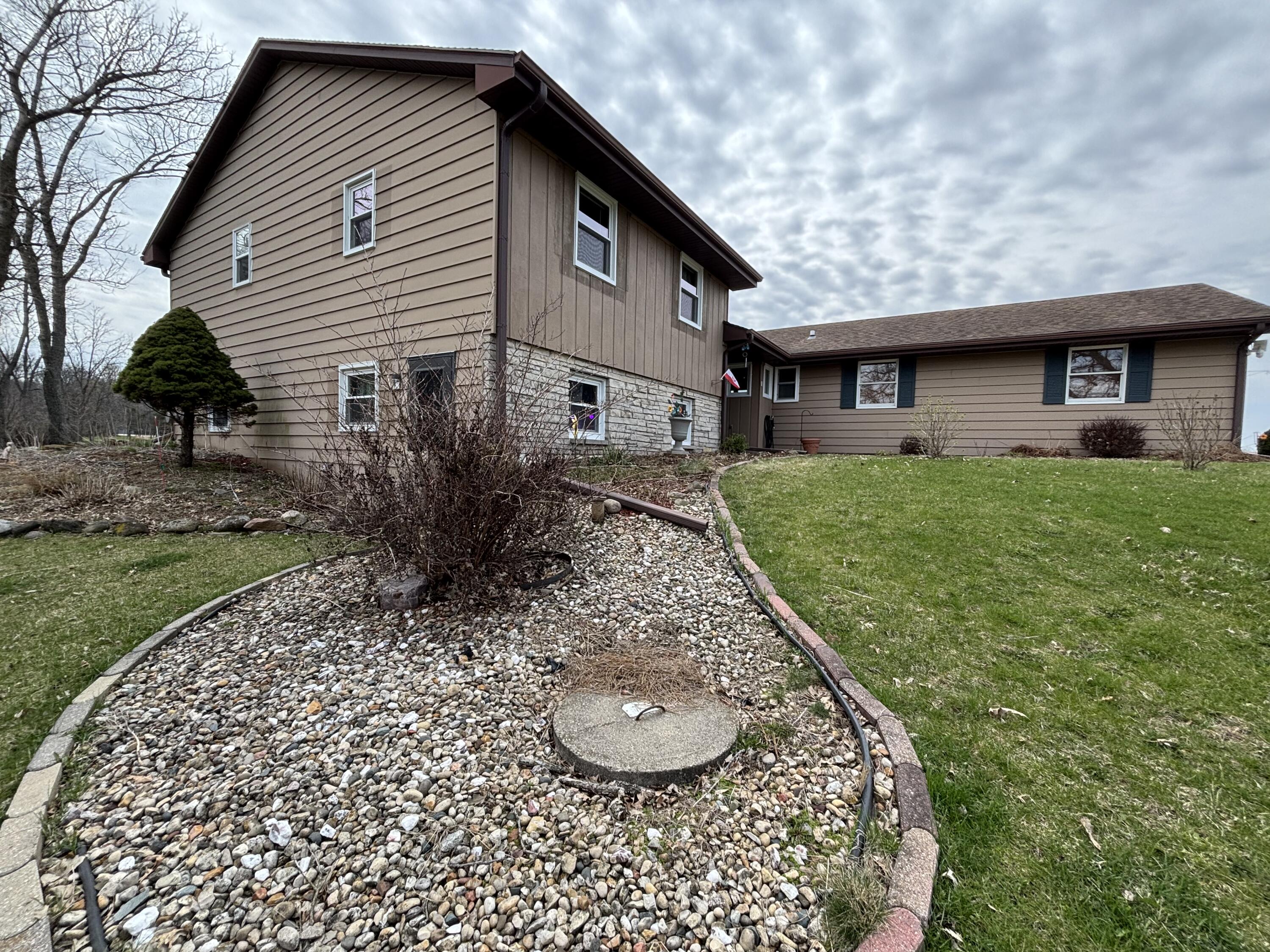 3377 North Hackbarth Road Janesville, WI 53548 - Photo 4 of 55 IMG_5590