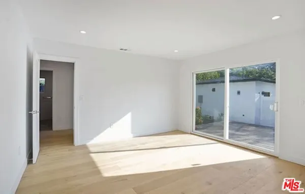 $6,750 | 7406 West 82nd Street, Los Angeles, CA 90045