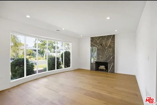 $6,750 | 7406 West 82nd Street, Los Angeles, CA 90045