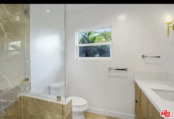 $6,750 | 7406 West 82nd Street, Los Angeles, CA 90045