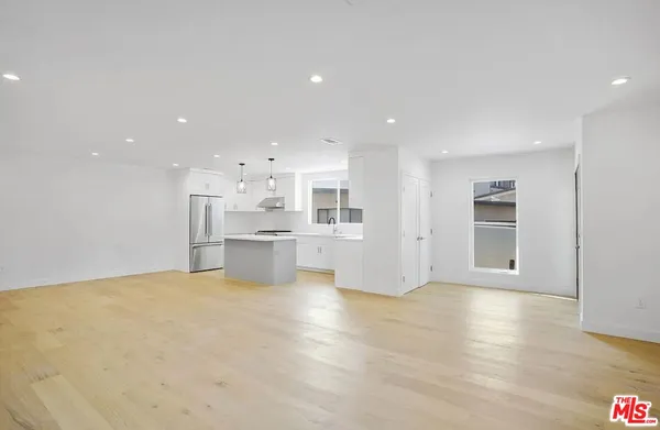 $6,750 | 7406 West 82nd Street, Los Angeles, CA 90045