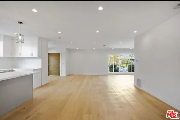 $6,750 | 7406 West 82nd Street, Los Angeles, CA 90045