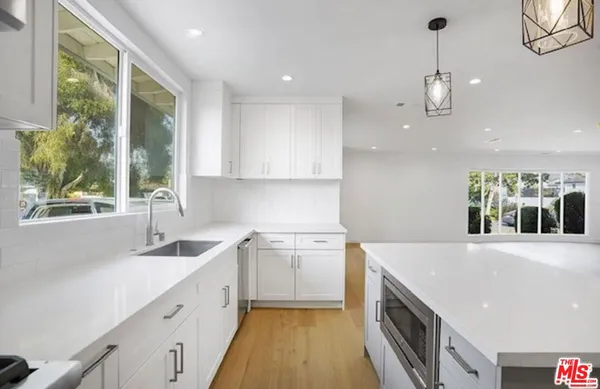 $6,750 | 7406 West 82nd Street, Los Angeles, CA 90045