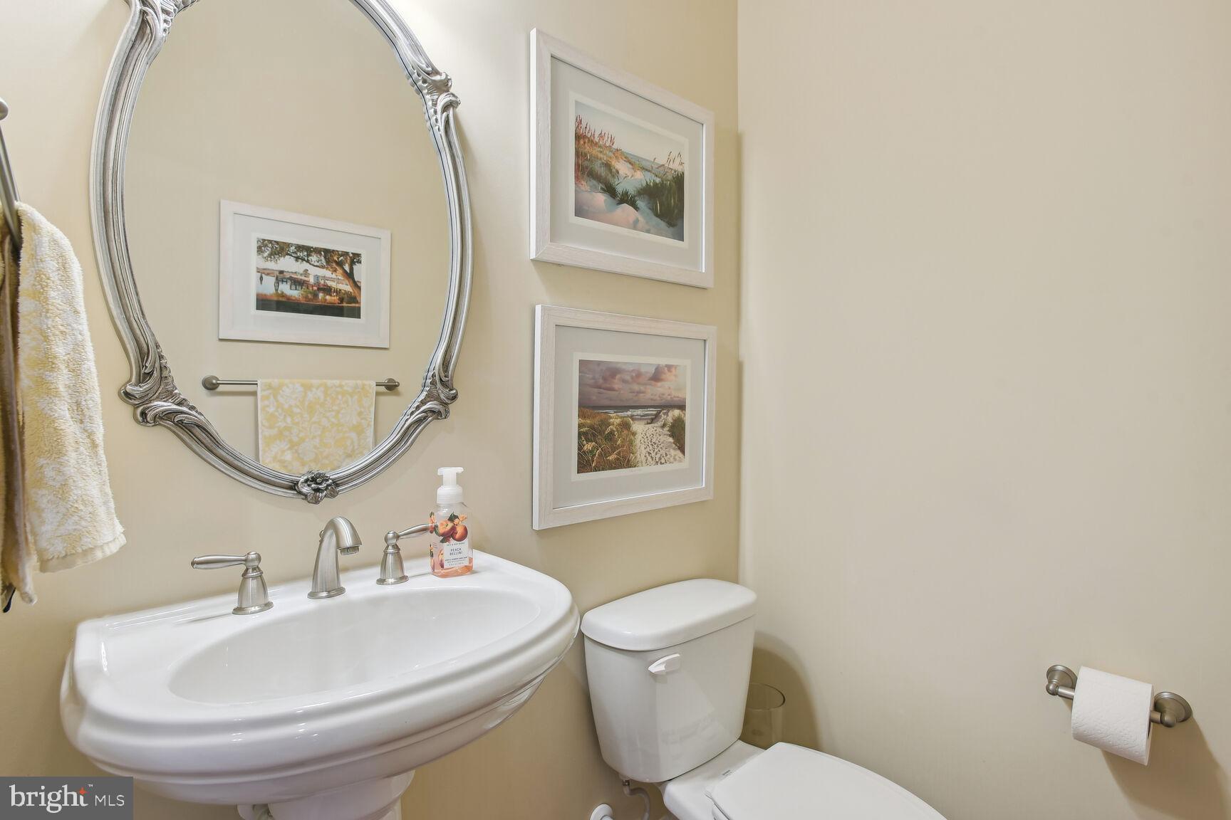 40614 Banshee Drive Leesburg, VA 20175 - Photo 18 of 33 Helf bath main level