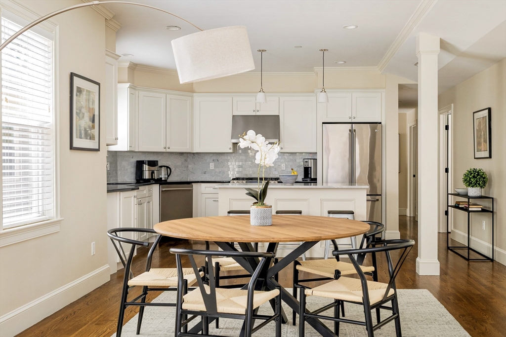 114 Davis Avenue, Unit 2 Brookline, MA 02445 - Photo 2 of 20