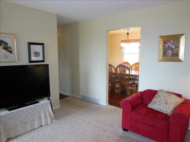 1350 Rauch Road Temperance, MI 48182 - Photo 8 of 19 20351506-7.JPG