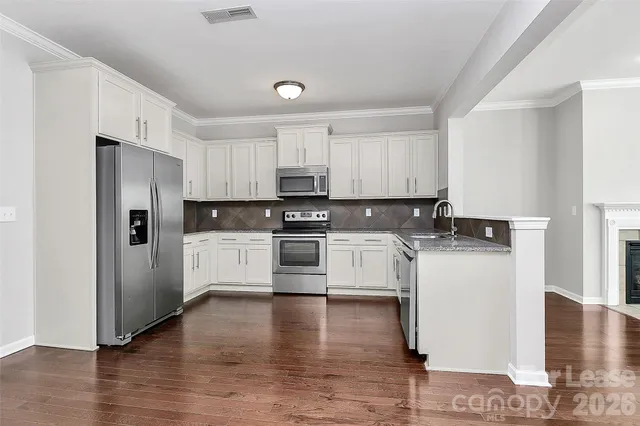 $1,950 | 8116 Dumphries Drive, Huntersville, NC 28078