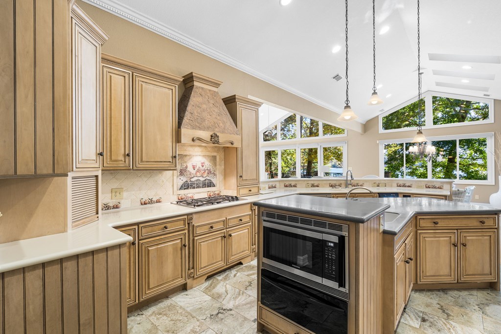 1370 Heathers Cove Circle Hiawassee, GA 30546 - Photo 18 of 99