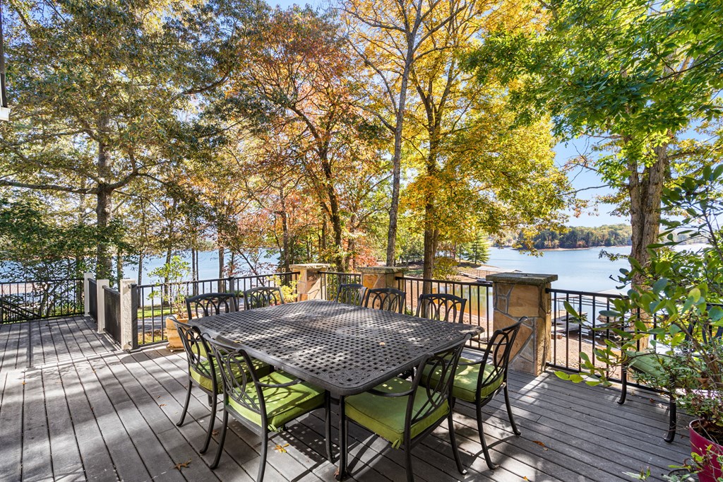 1370 Heathers Cove Circle Hiawassee, GA 30546 - Photo 5 of 99