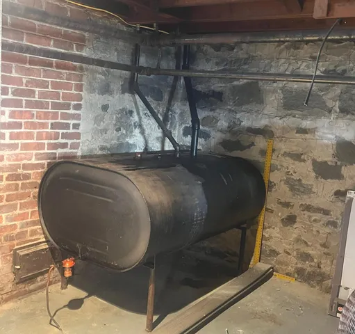 $399,900 | 16 Holbrook Court, Ansonia, CT 06401