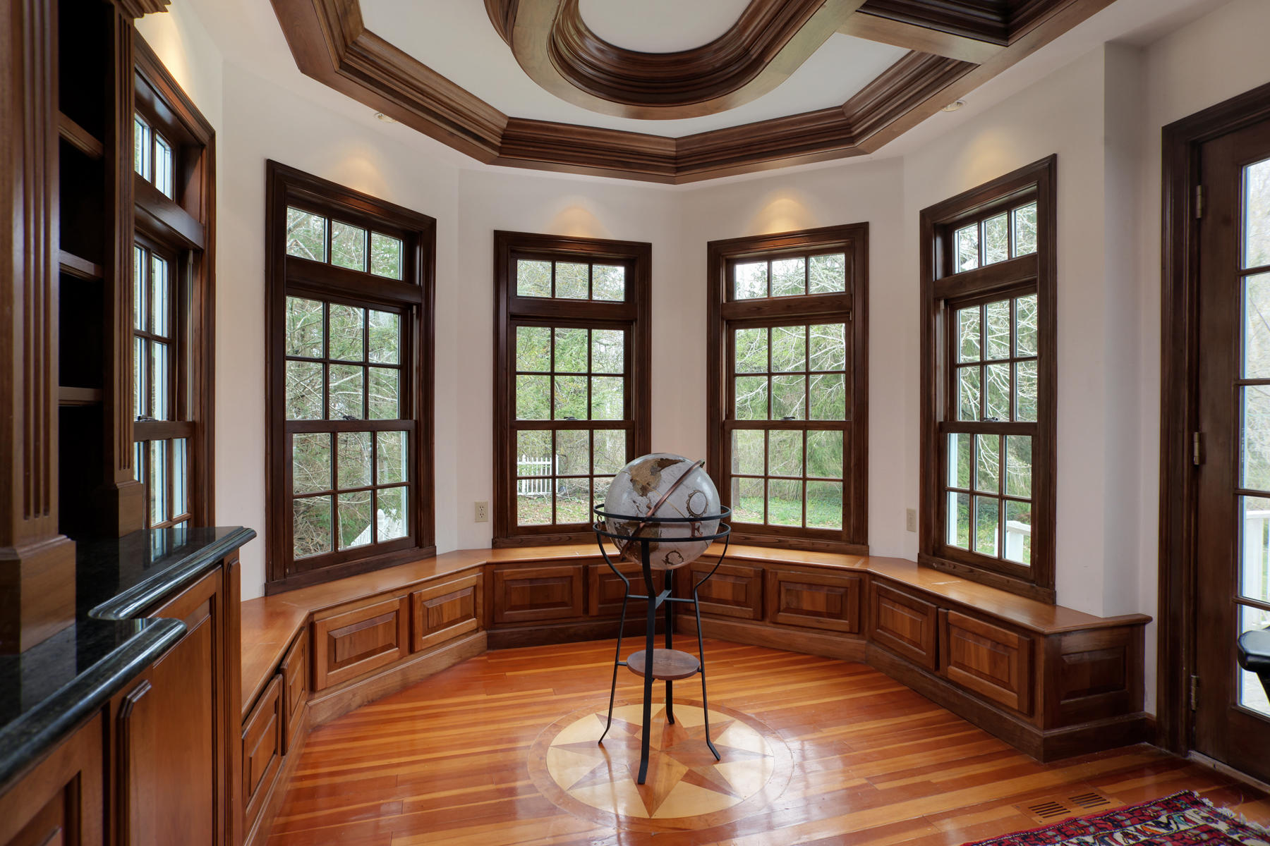 463 Main Street Centerville, MA 02632 - Photo 12 of 36 a living room with furniture and a window