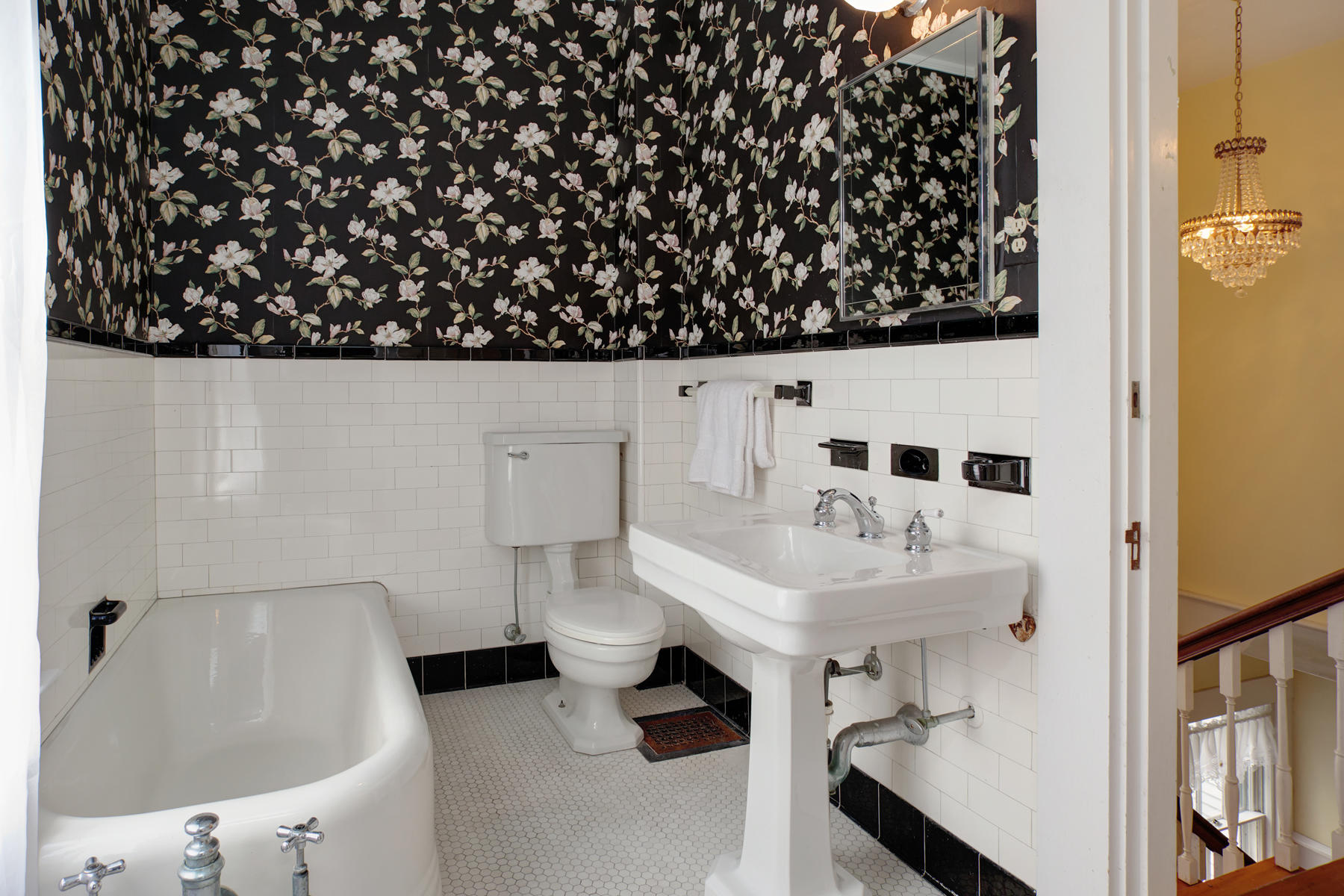 463 Main Street Centerville, MA 02632 - Photo 23 of 36 a bathroom with a sink and a tub