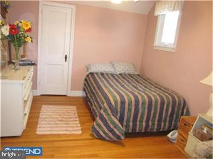 37 West Chelfield Road Glenside, PA 19038 - Photo 11 of 15 Gallery Image 11