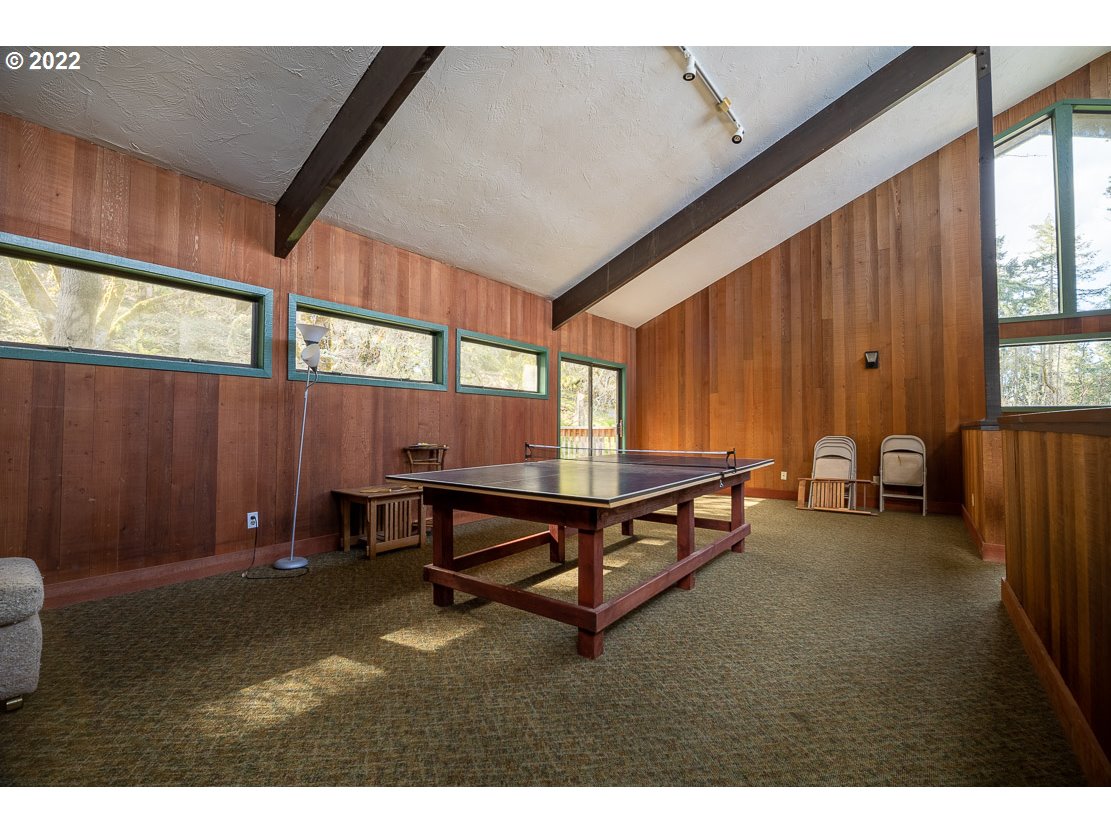 114 Treehill Loop Eugene, OR 97405 - Photo 16 of 28 Gallery Image 16