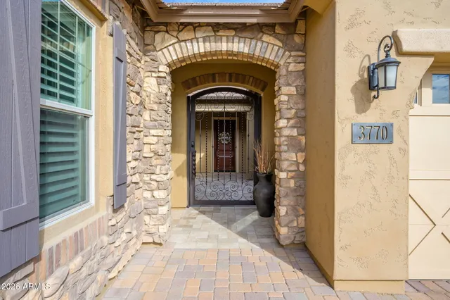 $1,250,000 | 3770 East Iris Drive, Chandler, AZ 85286