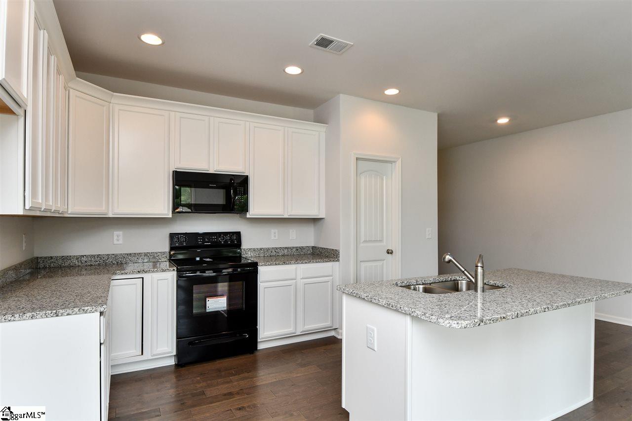 104 South Glassy Mountain Road Landrum, SC 29356 - Photo 4 of 20 Gallery Image 4
