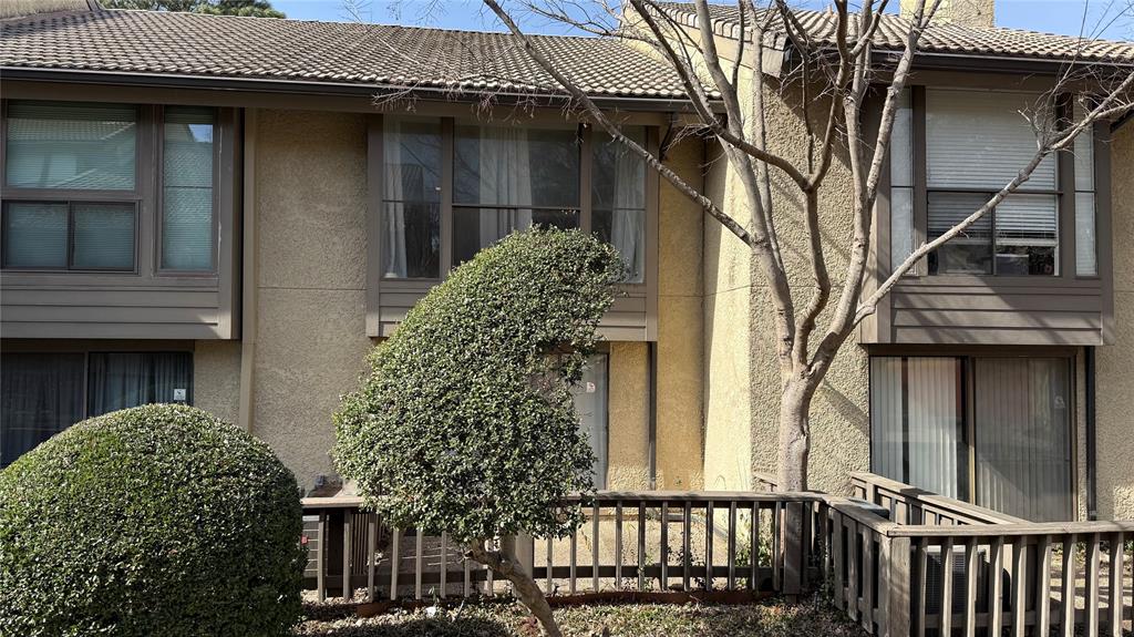 4531 North O'Connor Road, Unit 1196 Irving, TX 75062 - Photo 13 of 14 a front view of a house