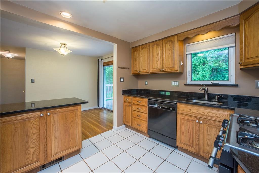 4974 Doyle Road Pittsburgh, PA 15227 - Photo 11 of 25 Gallery Image 11