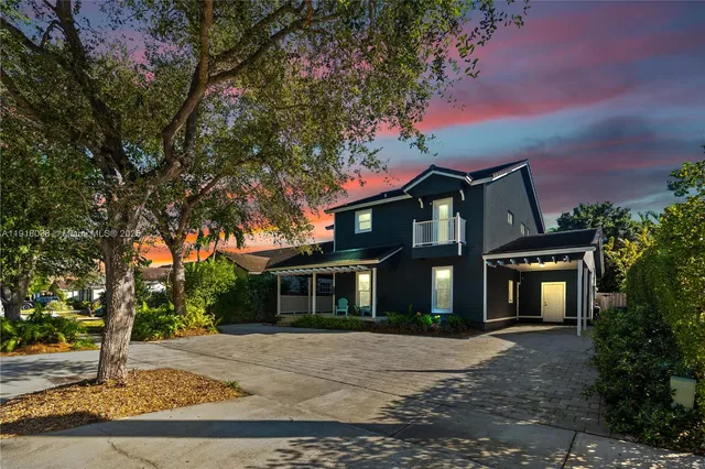 $922,500 | 9777 Southwest 161st Place, Miami, FL 33196