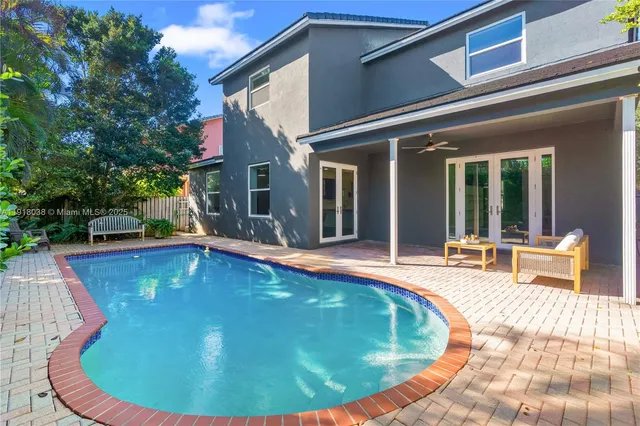 $860,000 | 9777 Southwest 161st Place, Miami, FL 33196