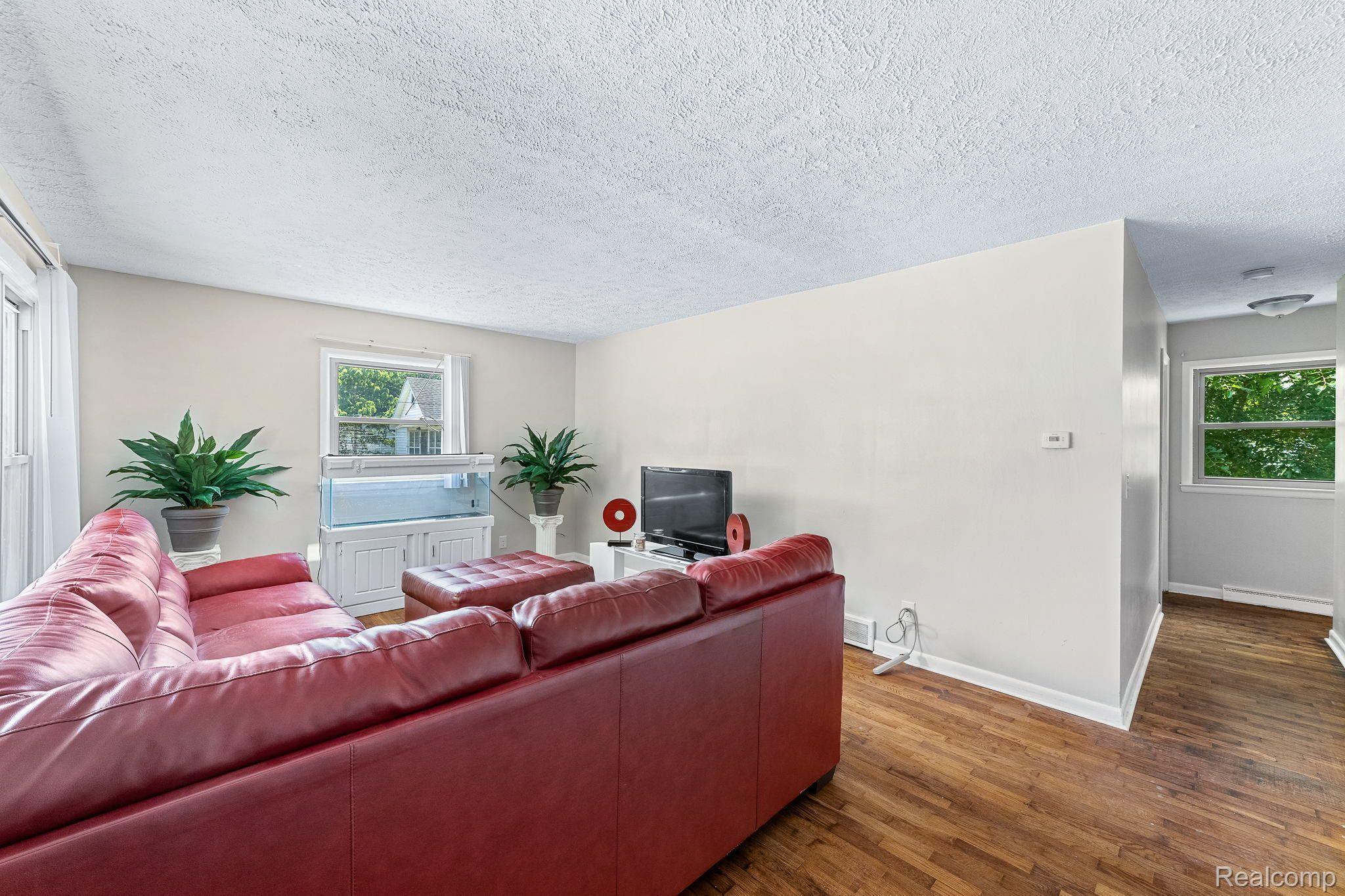 416 Stoner Road Lansing, MI 48917 - Photo 8 of 22 Gallery Image 8