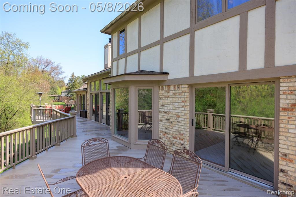 2527 Munster Road Rochester Hills, MI 48309 - Photo 40 of 49 Gallery Image 40