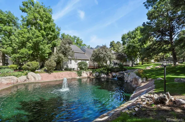 a view of yard with tree s