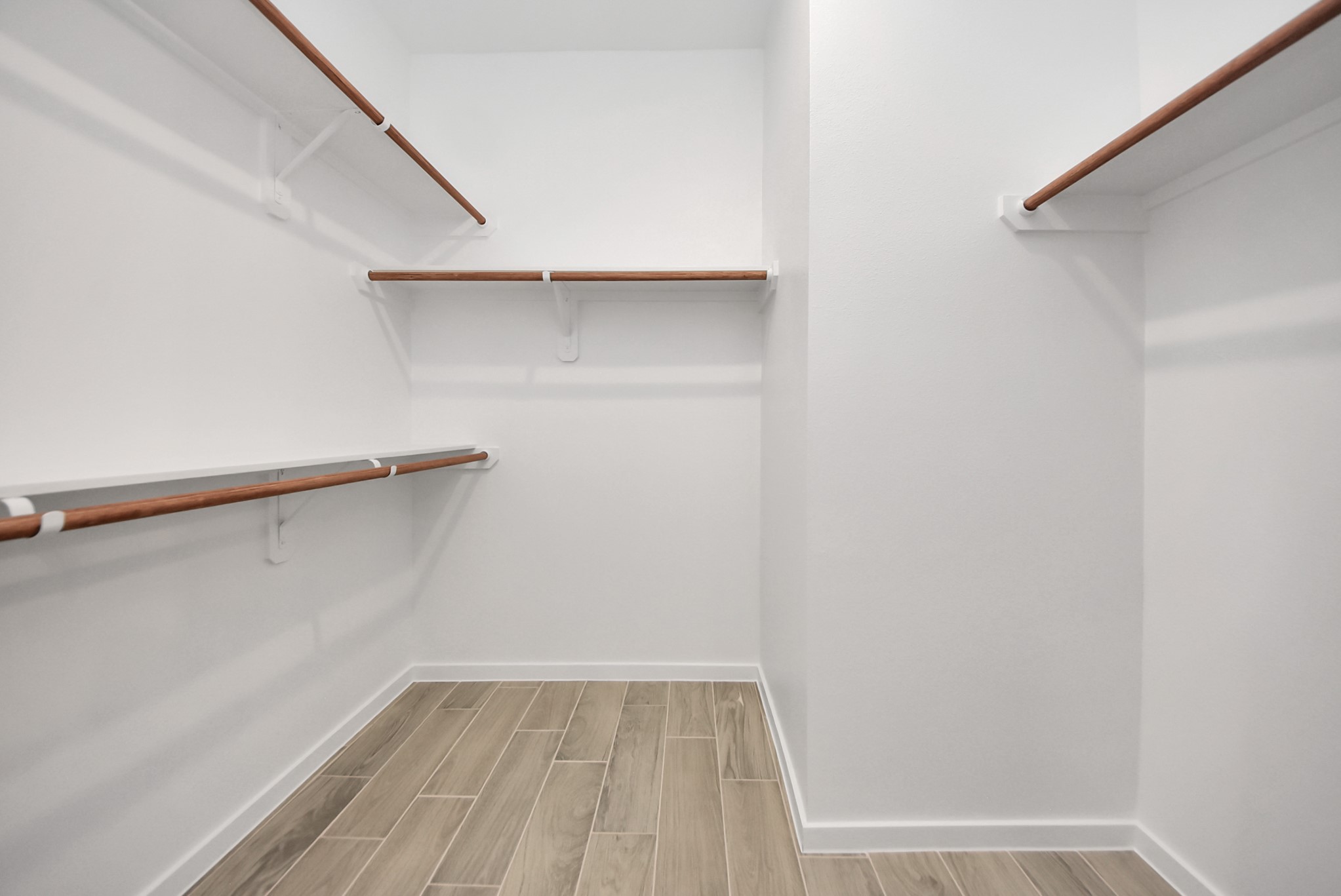 211 19th Street Hempstead, TX 77445 - Photo 24 of 32 Spacious walk in closet in Primary Suite